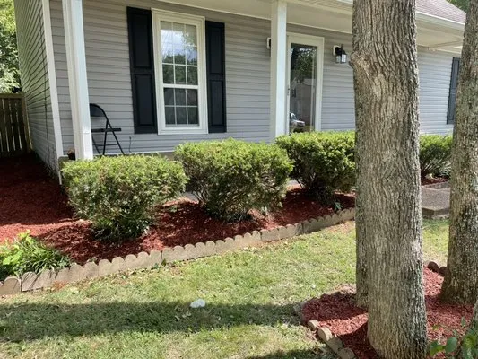 Lockert Lawn Maintenance Logo