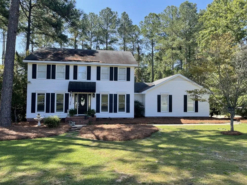 Top-rated garden landscaping in McColl, SC - Locklear’s Landscaping & Much More