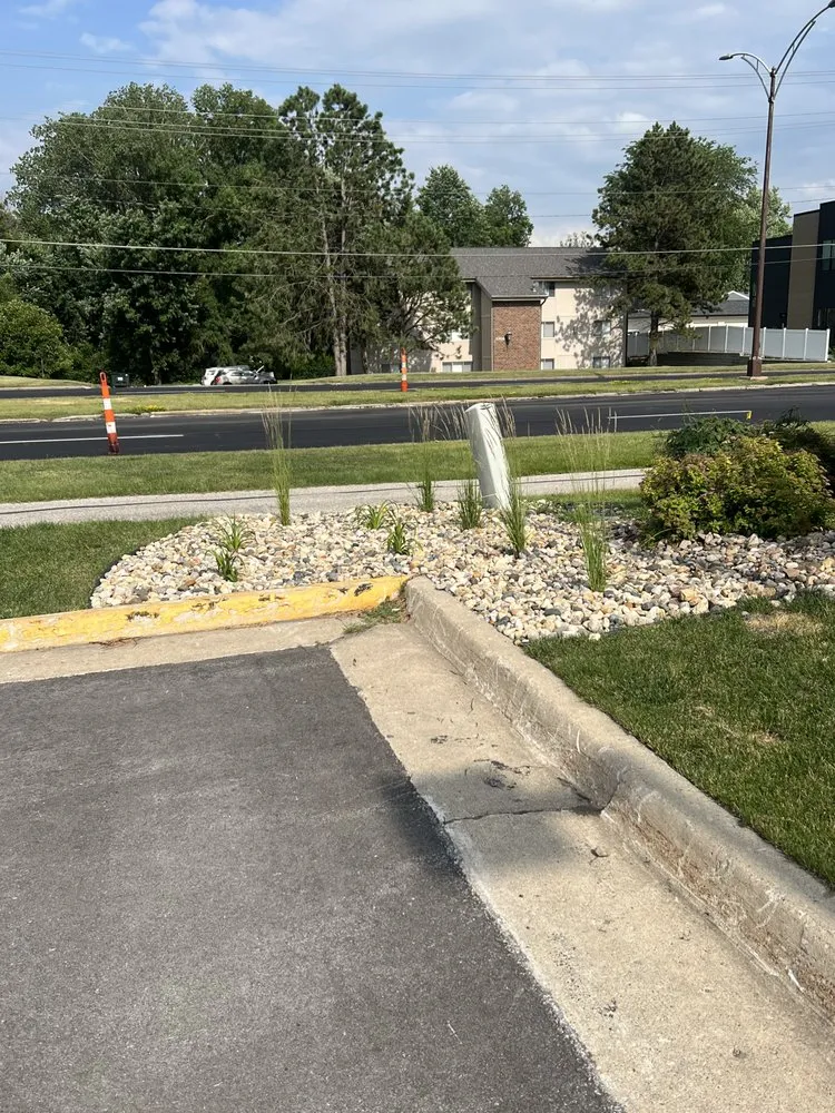 Affordable garden landscaping for year-round maintenance across Ankeny, IA - Lockner Lawn Care & Landscaping