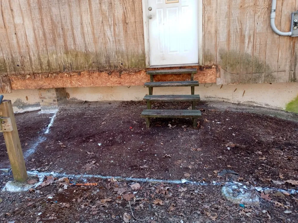 Affordable landscape design for homes in Clarksville, TN by Lockwood Contracting