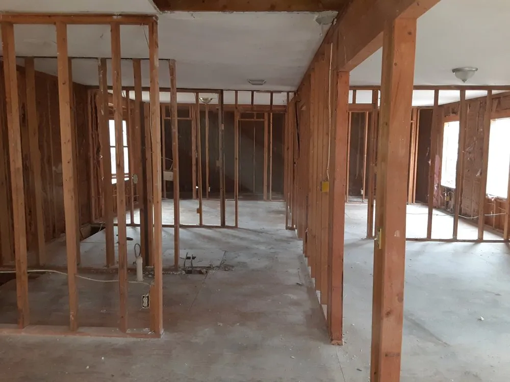 Expert landscaping services for residential properties in Clarksville, TN by Lockwood Contracting