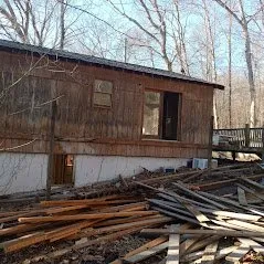 Professional lawn care service experts serving Clarksville, TN - Lockwood Contracting