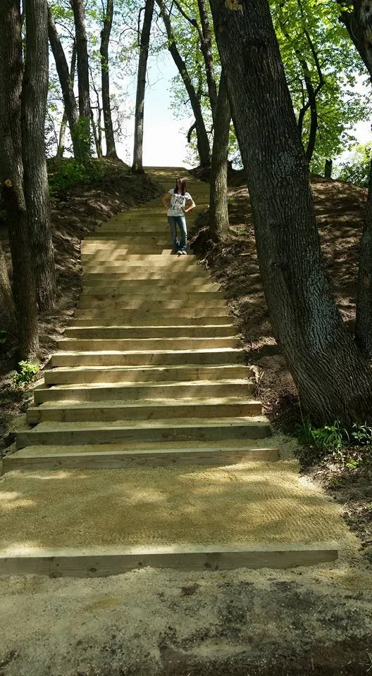 Local yard maintenance for beautiful yards in Clarksville, TN by Lockwood Contracting