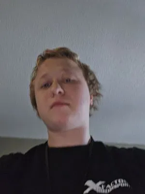 Lockwood Lawn Care Logo