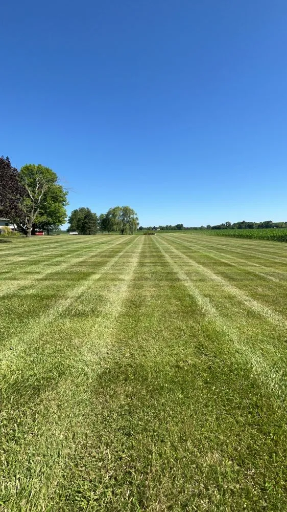 Local yard maintenance in Pendleton, IN - LoCo Lawn & Outdoors