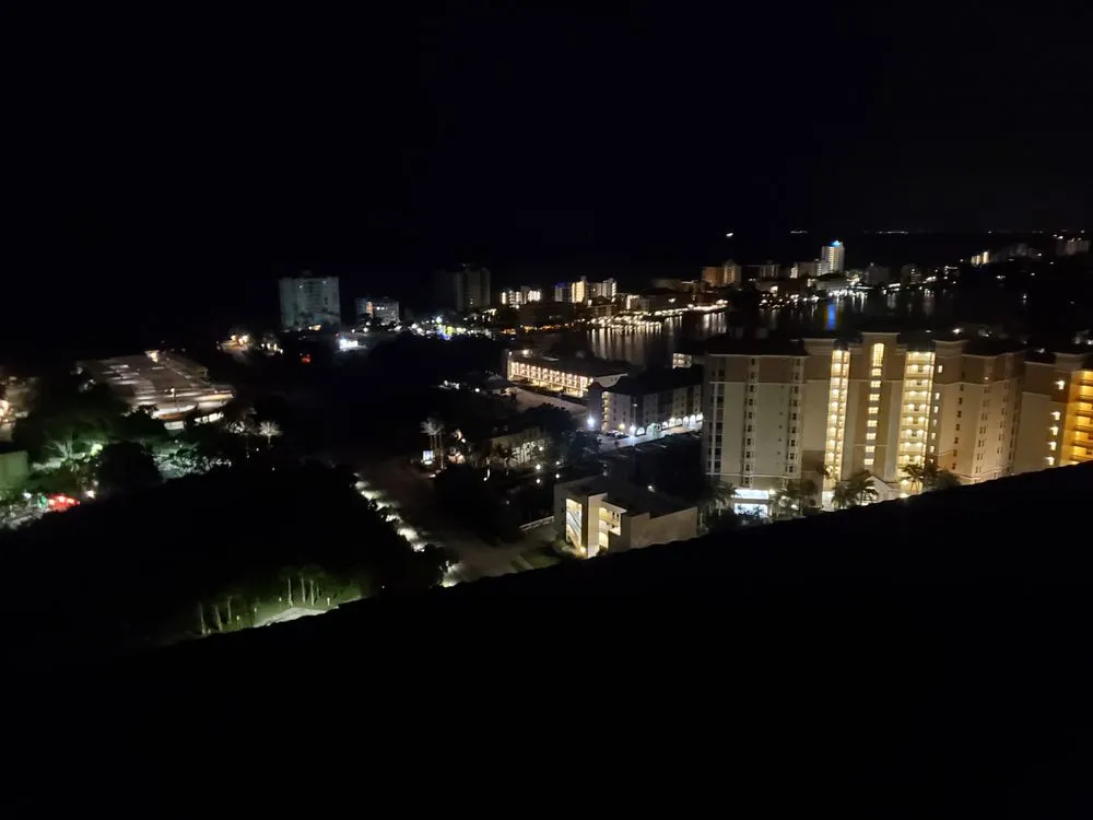 Affordable lawn care service for residential properties across Naples, FL - Locomow Lawn Service