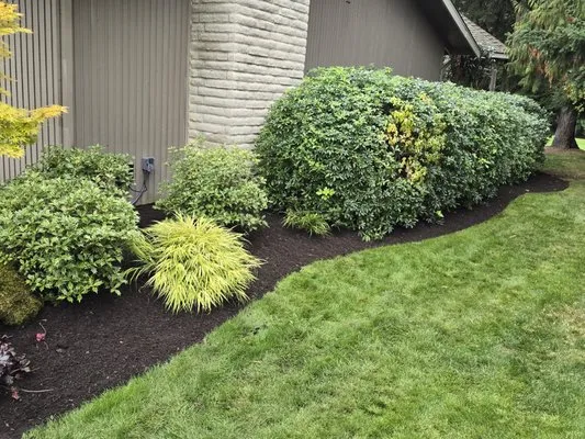 LoCo’s Landscaping Logo