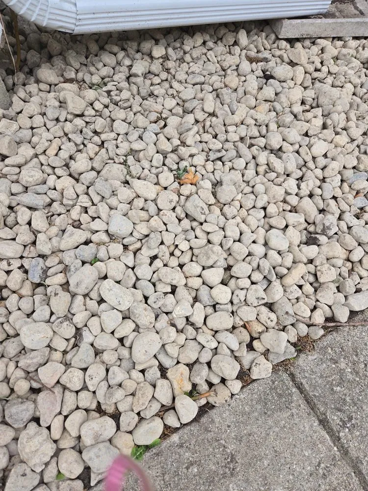 Reliable lawn care service experts serving Chicago, IL - Loera Landscaping