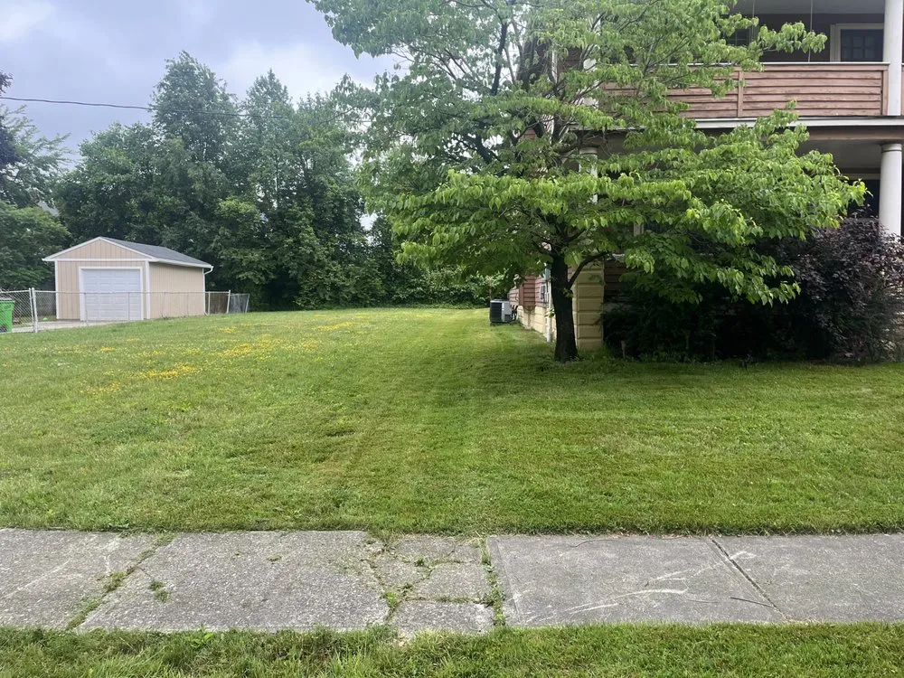 Reliable residential landscaping in Cleveland, OH - Loes Lawn and Care