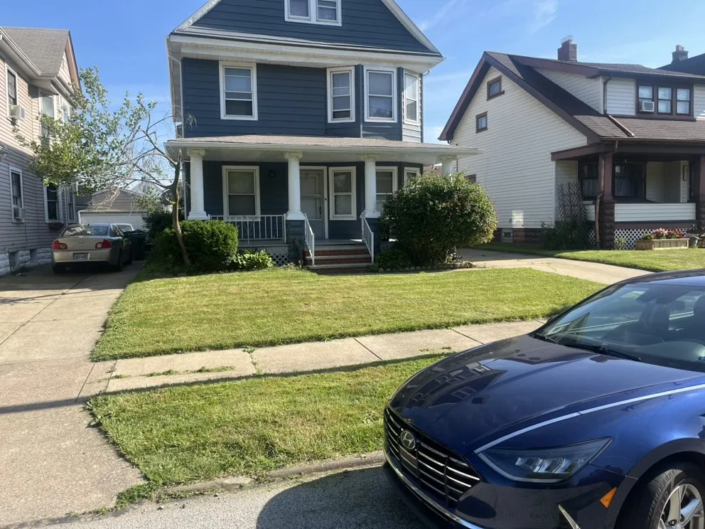 Local lawn care service in Cleveland, OH - Loes Lawn and Care