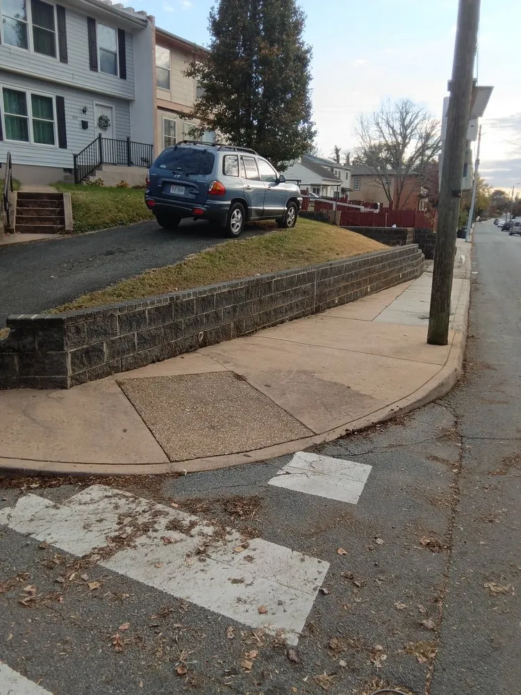 Local lawn mowing service in Lake Monticello, VA by Lofton's Contractor and Maintenance Technician Center