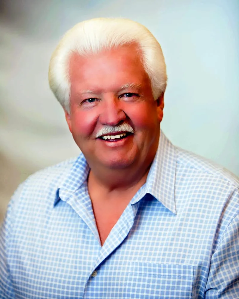 Affordable residential landscaping with custom design in Brentwood, CA by Logan Pools