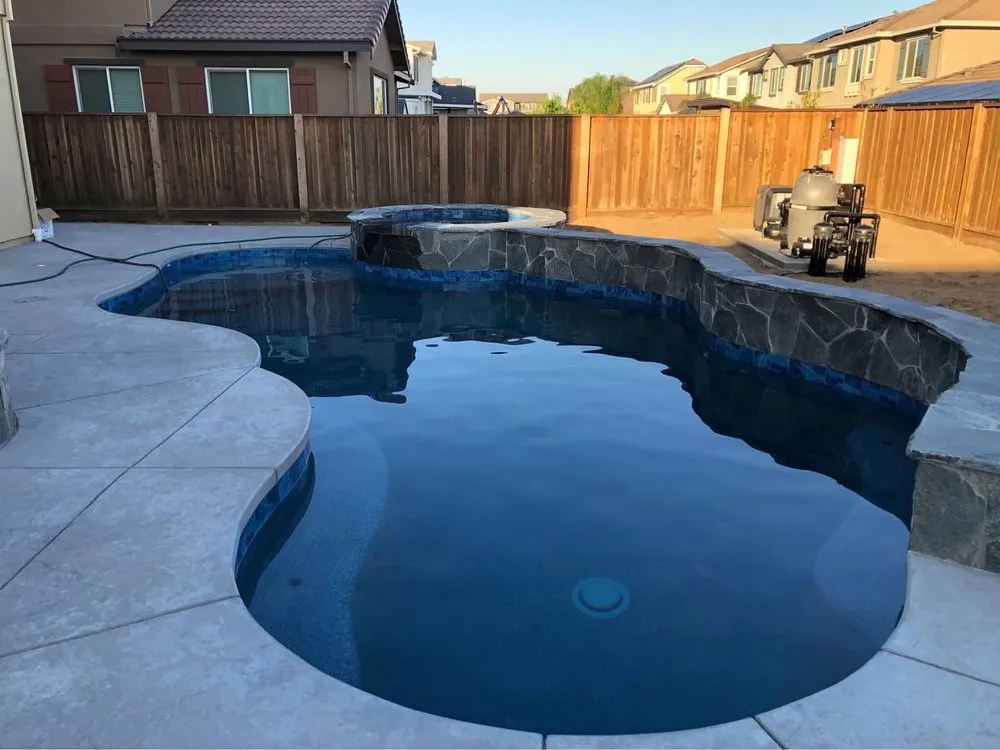 Affordable yard cleanup service in Brentwood, CA by Logan Pools