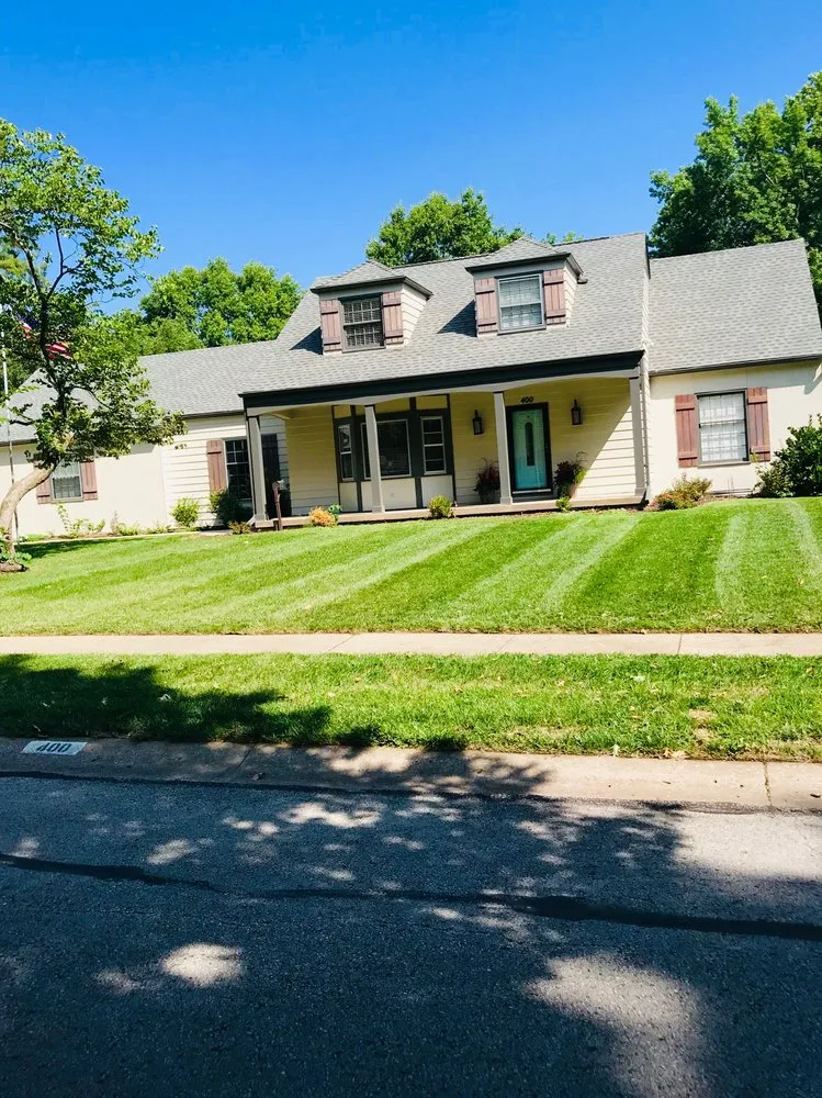 Top-rated lawn mowing service in Olathe, KS - Logan Total Lawncare