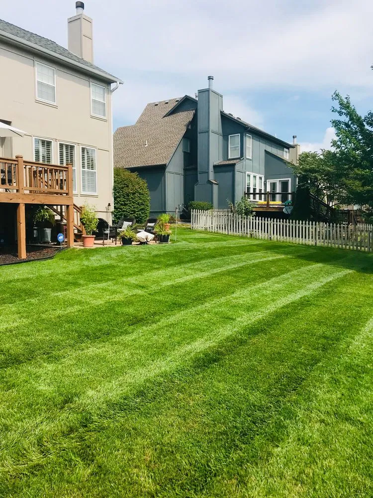 Professional lawn care service for beautiful yards across Olathe, KS - Logan Total Lawncare