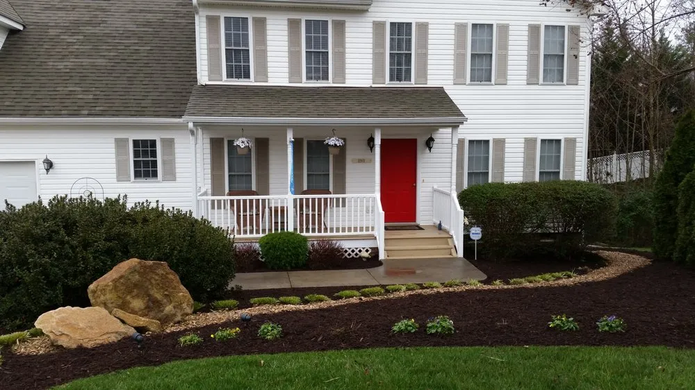 Top-rated garden landscaping for beautiful yards across Midlothian, VA - Logan's Landscaping