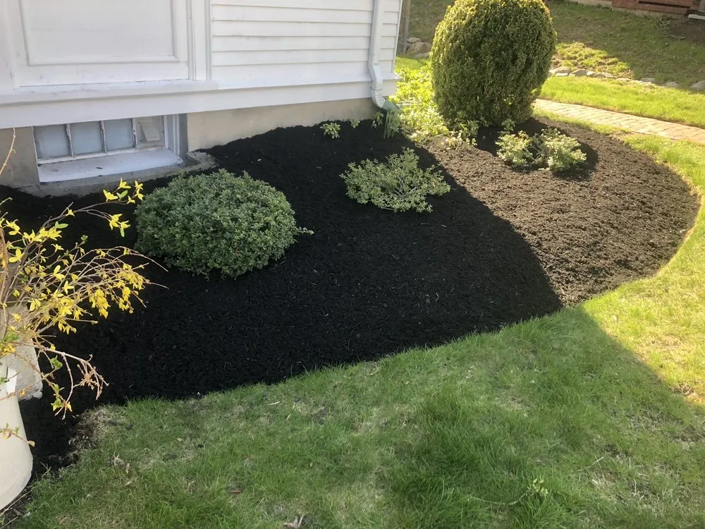 Expert landscaping services experts serving Quincy, MA - Logan’s Landscaping