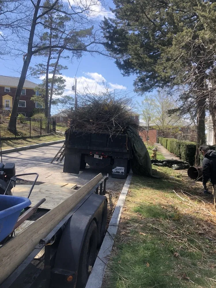 Trusted yard cleanup service for beautiful yards across Quincy, MA - Logan’s Landscaping