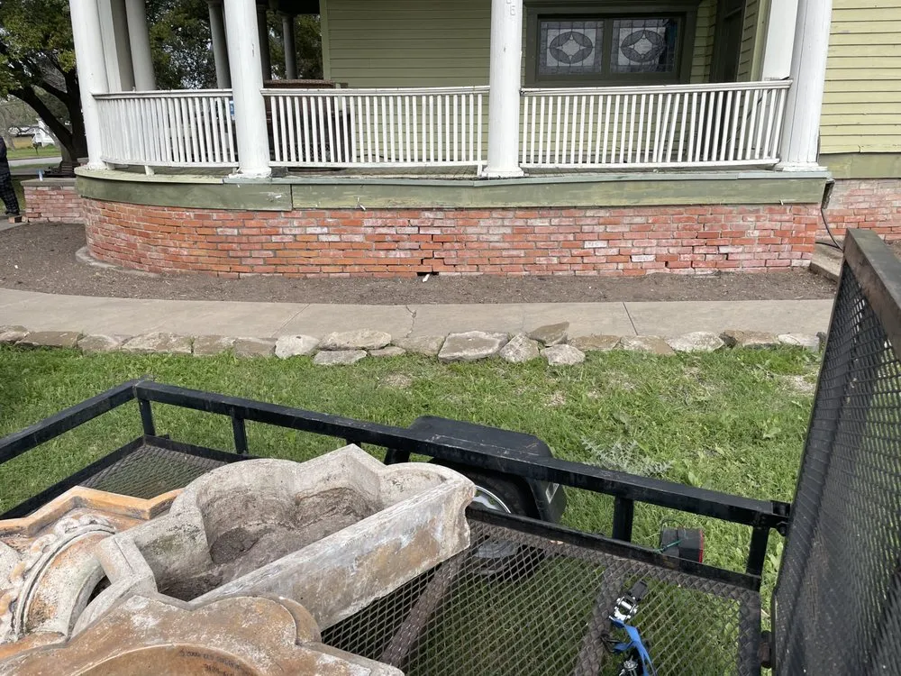 Top-rated yard cleanup service in Navasota, TX - Logan's Lawn Service