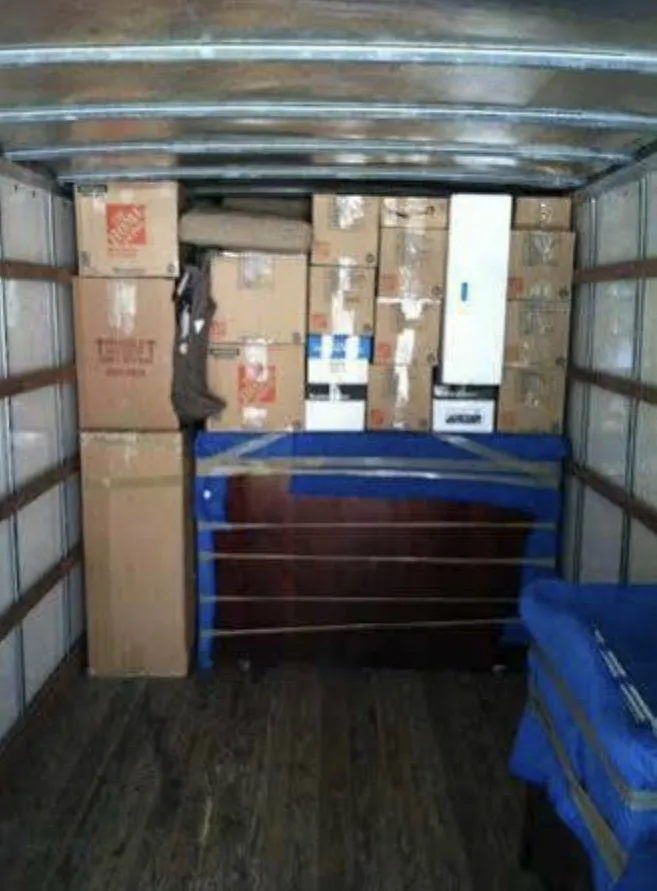 Expert lawn mowing service in Columbus, OH by Logan’s Moving & Landscaping