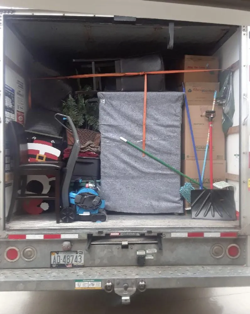 Professional lawn mowing service experts serving Columbus, OH - Logan’s Moving & Landscaping