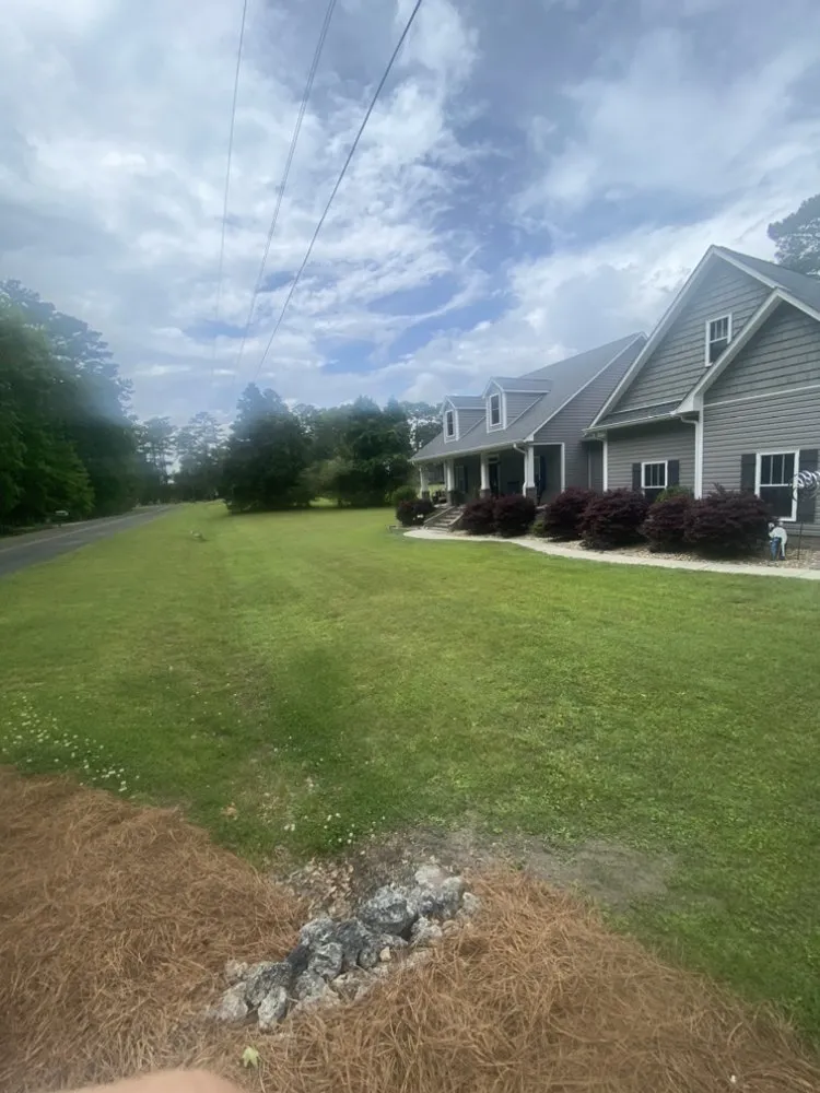 Top-rated landscape design near you in New Bern, NC by Logan’s Mowing and Edging