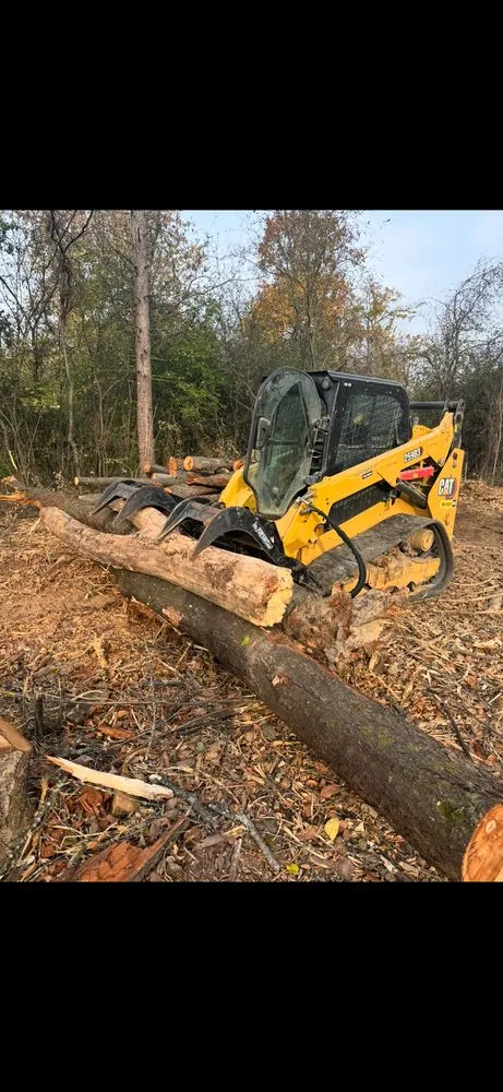 Trusted yard cleanup service in Grand Blanc, MI by Logan’s Ranch Renovations