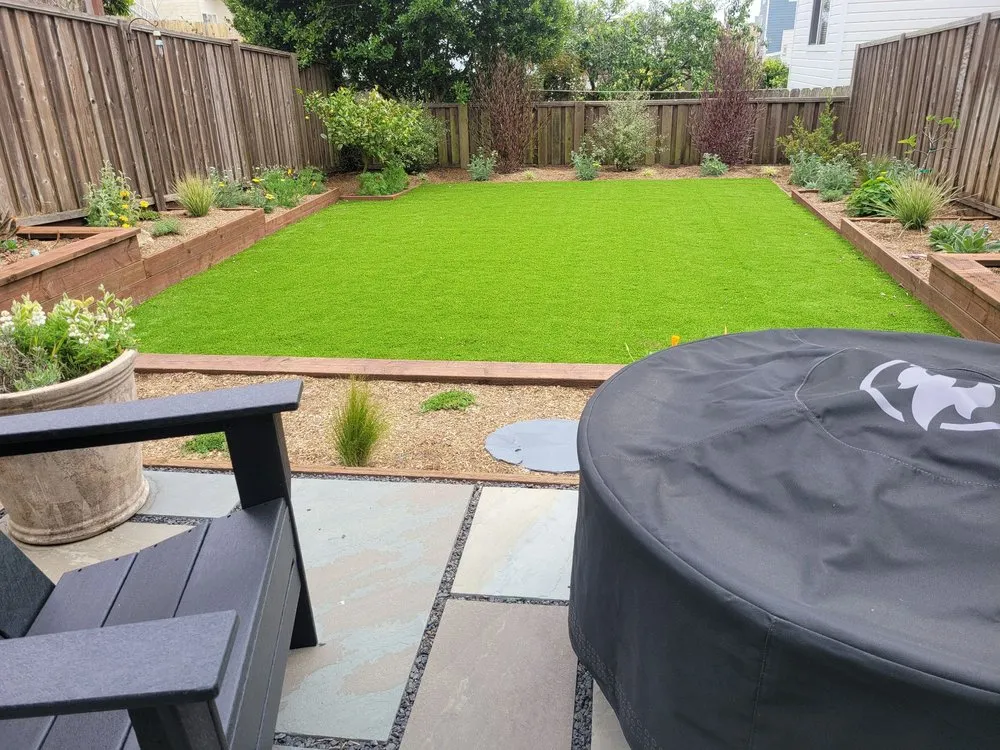 Expert landscaping services for residential properties in San Francisco, CA by Logiculture