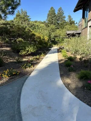 Loma Verde Gardens Logo