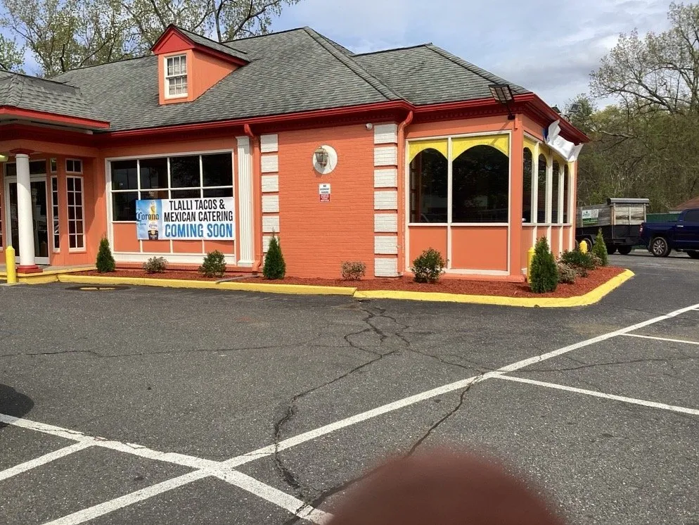 Top-rated garden landscaping in Holyoke, MA by Lomas Landscaping