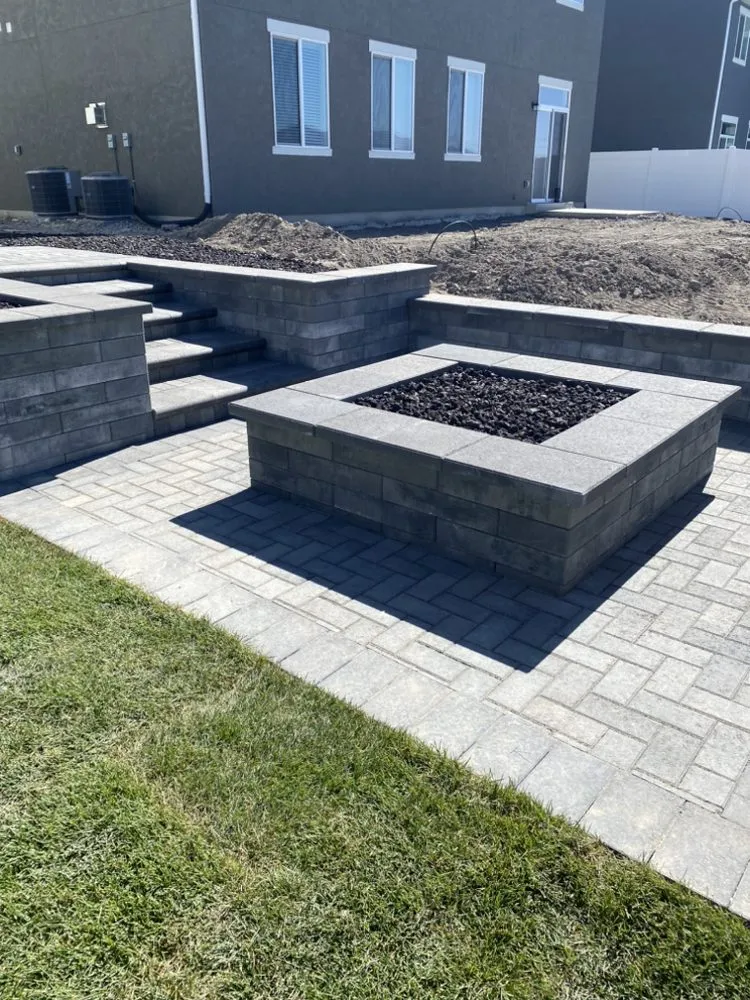 Top-rated lawn mowing service in Lehi, UT - Lomeli Organization