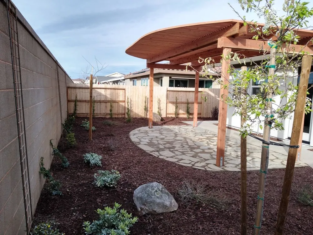 Custom landscape installation in Roseville, CA by Lomeli's Landscape
