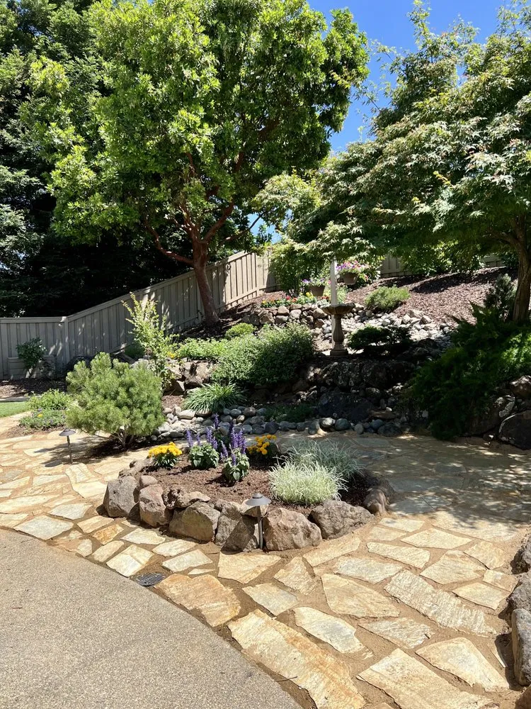 Custom yard maintenance in Roseville, CA - Lomeli's Landscape