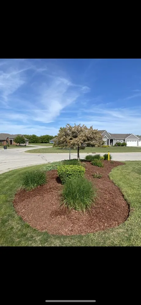 Reliable landscaping services experts serving Waterford, WI - Lomore Outdoor Services