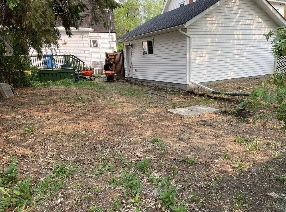 Custom landscape design with custom design in Fort Myers, FL by Lona Lawn Care