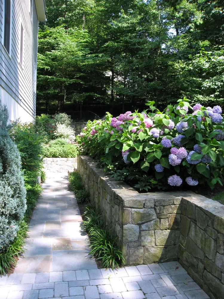 Top-rated outdoor landscaping experts serving Bethesda, MD - London Landscapes