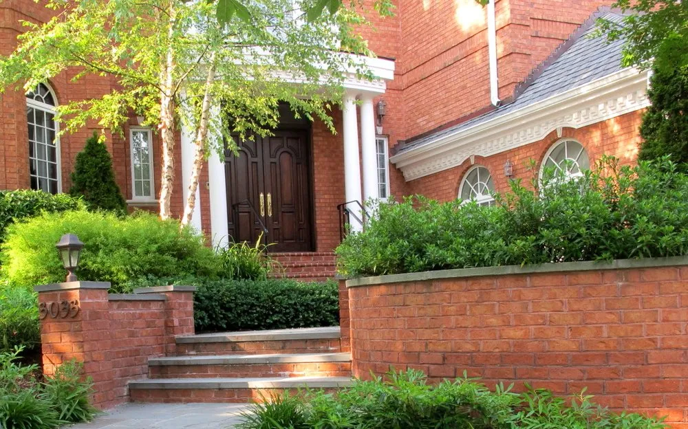 Top-rated yard cleanup service for residential properties in Bethesda, MD by London Landscapes