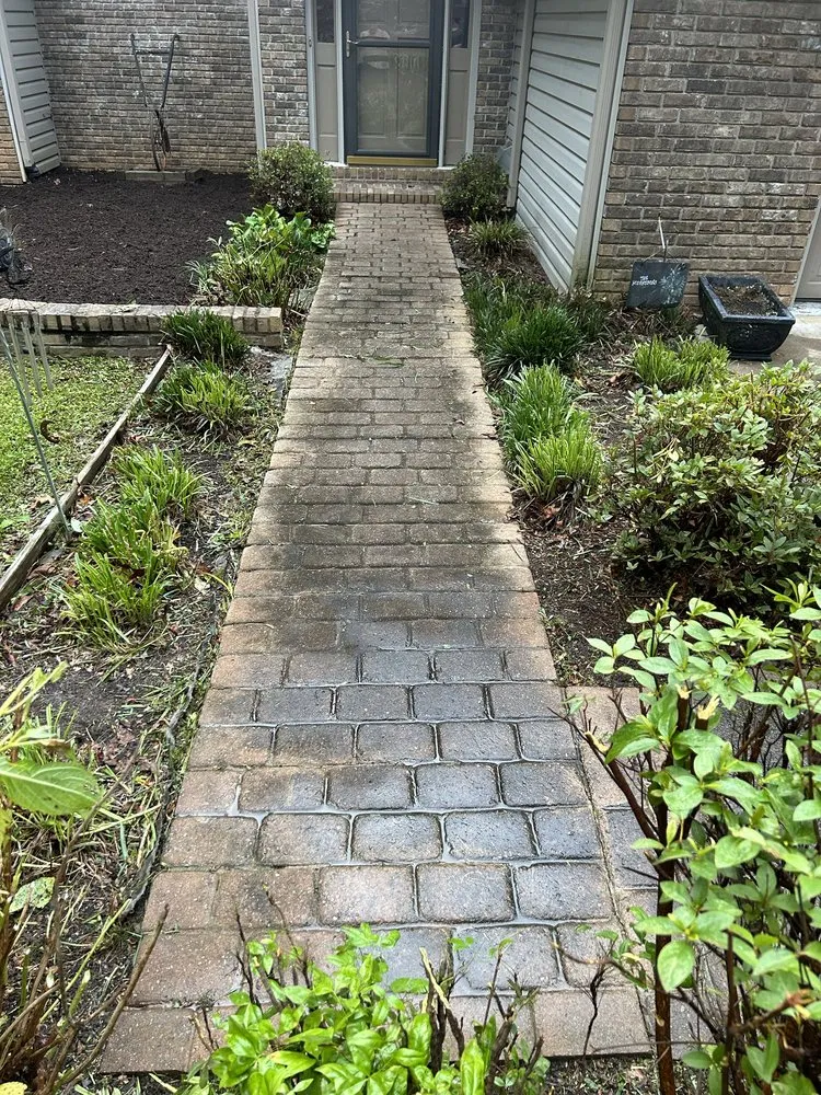 Trusted lawn care service in Roebuck, SC by Londons Lawncare