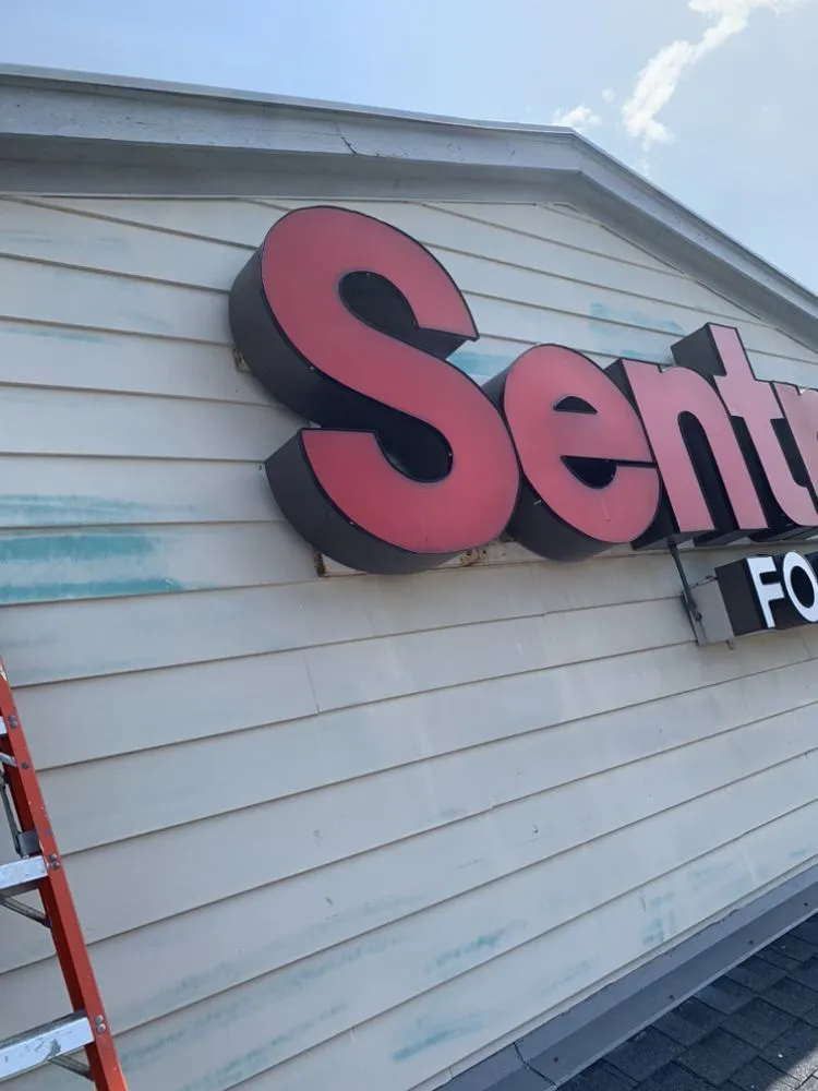 Expert landscape installation in Milwaukee, WI by Londyn Home Improvement And Landscaping