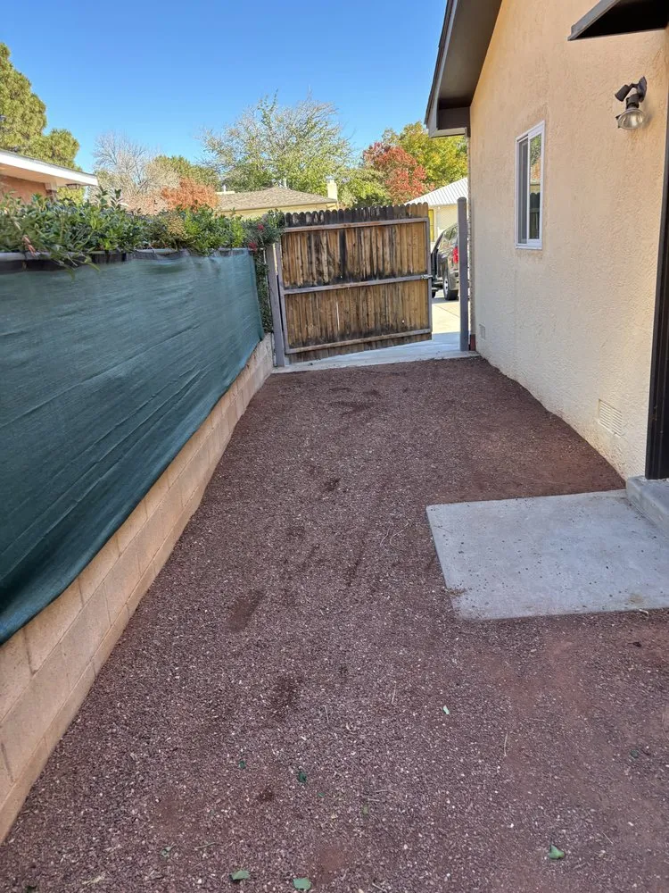 Professional yard cleanup service experts serving Albuquerque, NM - Lone Pine Home Service