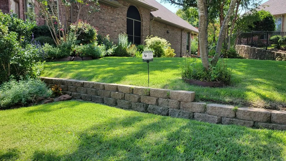 Custom yard maintenance experts serving Leonard, TX - Lone Star Green Turf Care