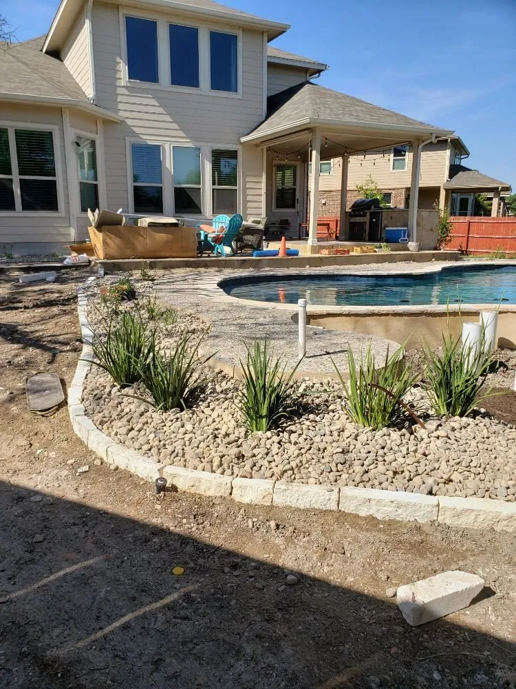 Local garden landscaping experts serving San Antonio, TX - Lone Star Landscaping and Tree Service