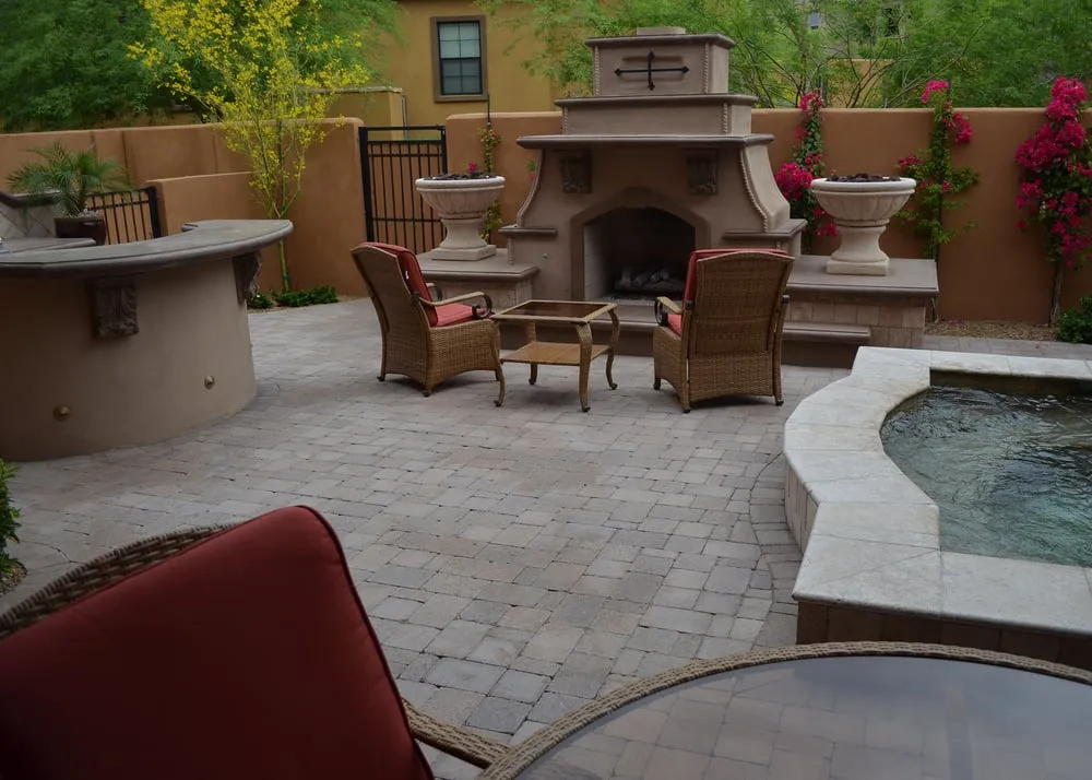 Custom yard cleanup service for beautiful yards across Phoenix, AZ - Lone Star Landscaping