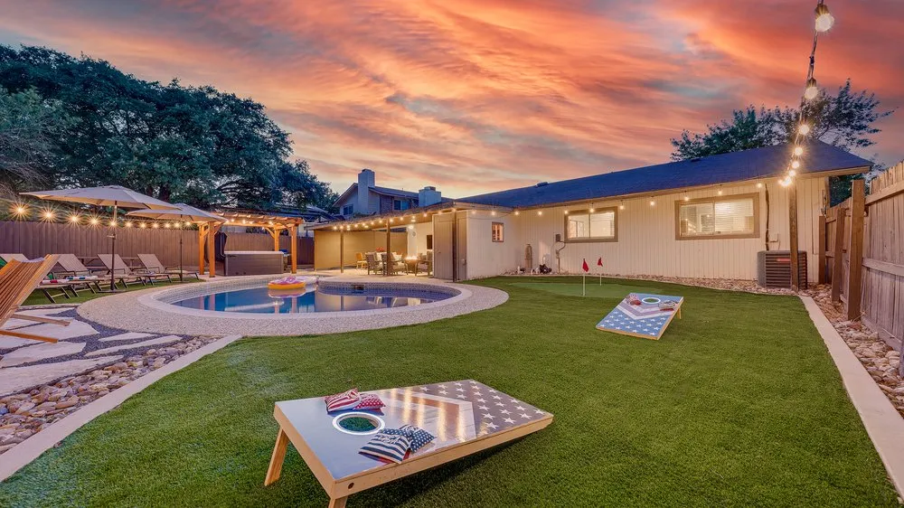 Top-rated lawn care service for year-round maintenance in San Antonio, TX by Lone Star Landworks