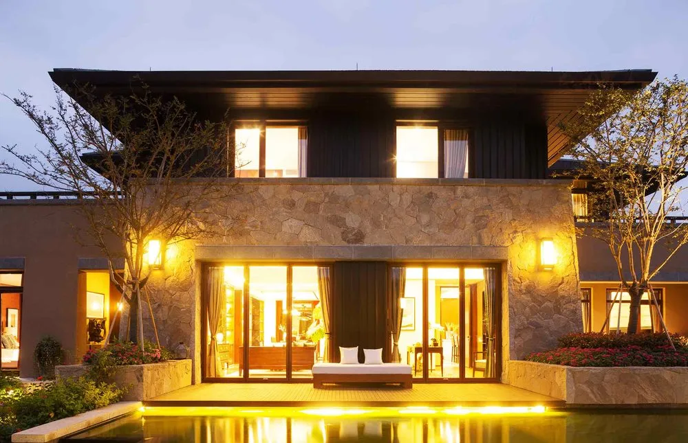 Top-rated lawn care service in Austin, TX by Lone Star Outdoor Lighting