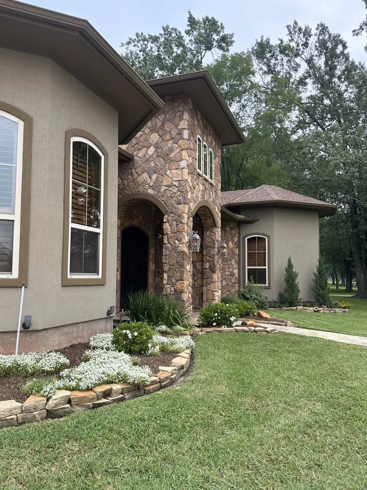 Professional yard maintenance for beautiful yards in Houston, TX by Lone Star Property Works