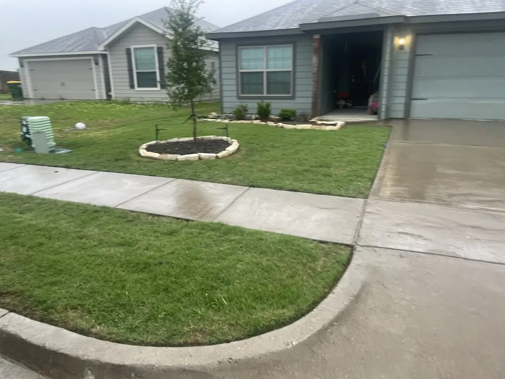 Trusted outdoor landscaping in Glenn Heights, TX by Lone Wolf ResQ