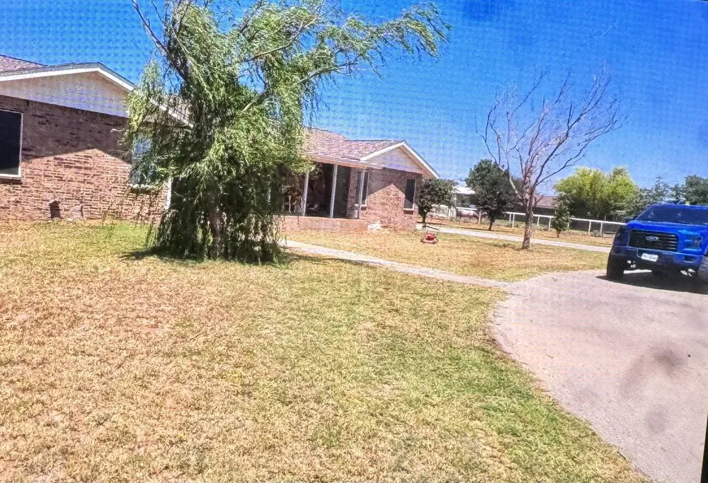 Reliable outdoor landscaping experts serving Midland, TX - LoneOak Lawn Care