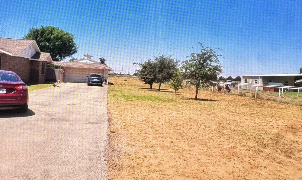 Reliable garden landscaping in Midland, TX - LoneOak Lawn Care