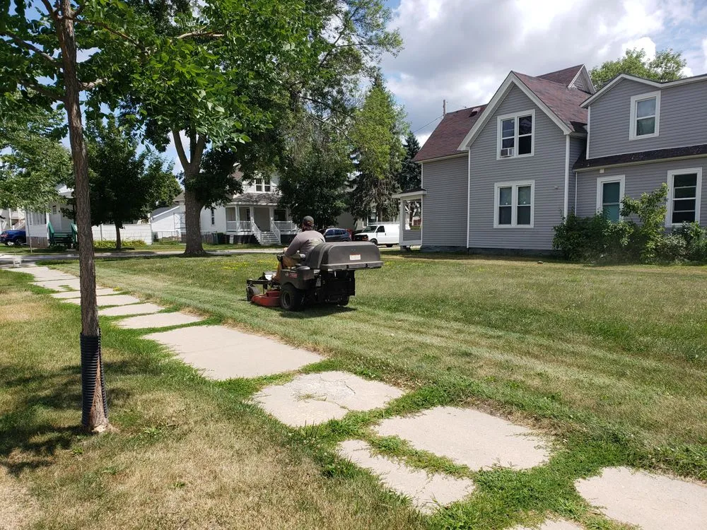 Affordable residential landscaping experts serving Green Bay, WI - Lonestar Landscaping